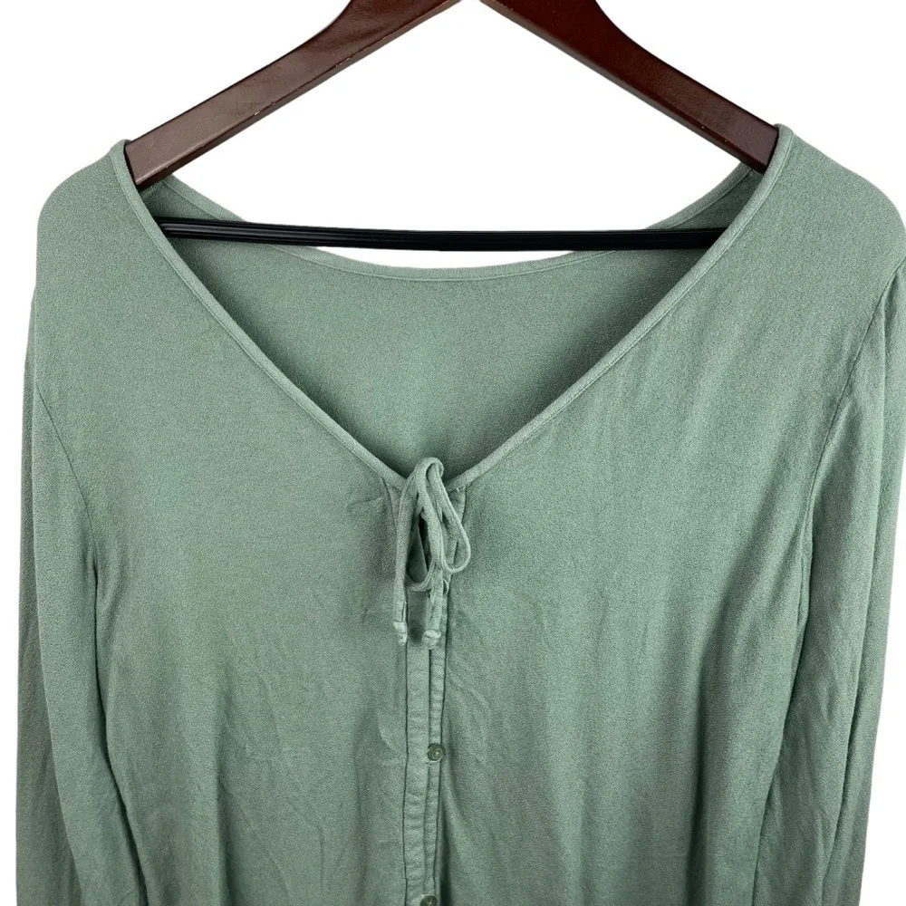 Cloth & Stone | Sage Green Tie Back Button Long Sleeve Top